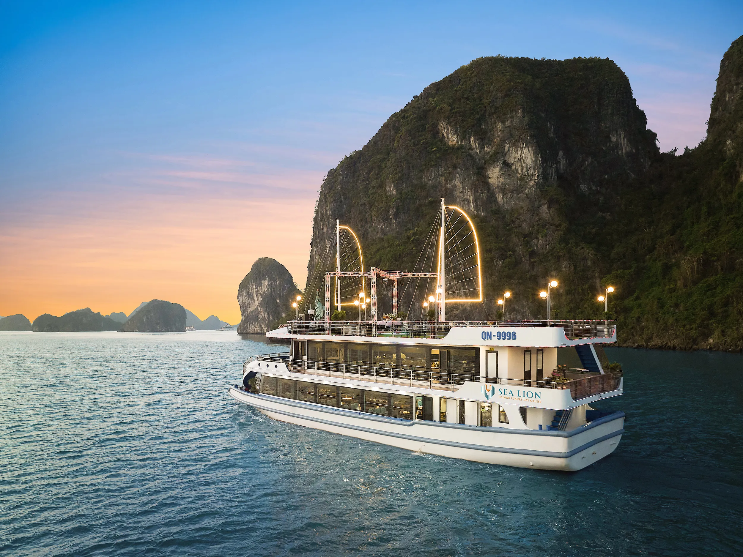 Tour trong ngày | Du thuyền Sea Lion Vip 5* Hạ Long